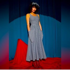 Fashion Brand Company by Penelope Gazin Giant Pocket Maxi Dress